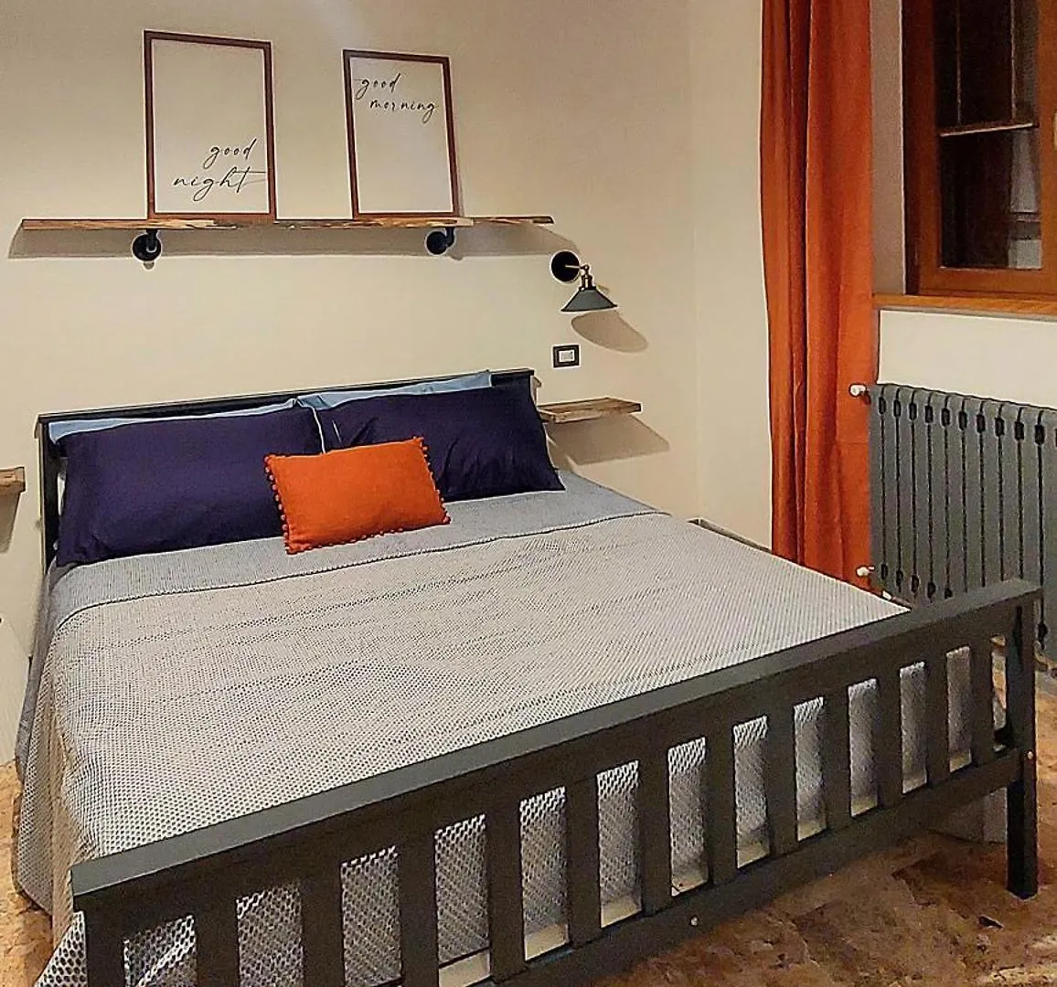 מלון Montepulciano Stazione La Casa Di Angela בית הארחה